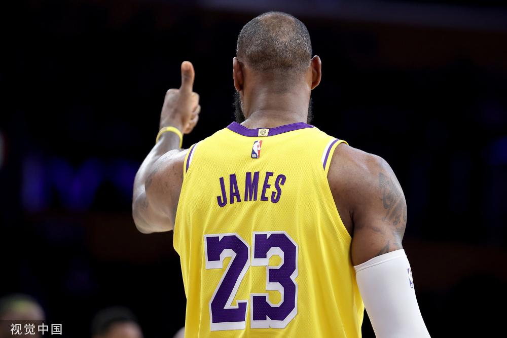 而巴西队正 而巴西队正