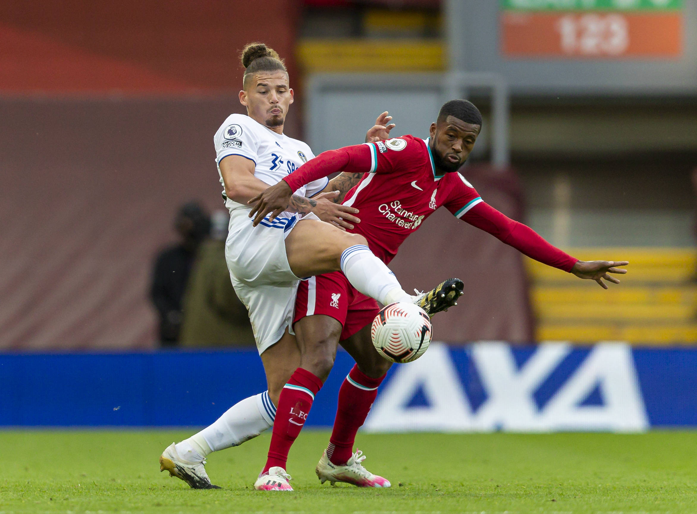 杨瀚森的弧顶声东击西（杨瀚森弧顶假东真西）